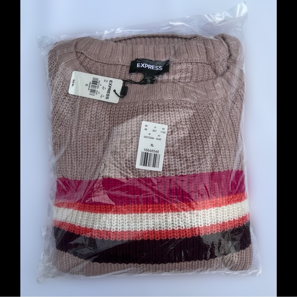 đ Cream Colorblock Sweater - Picture 2 of 4